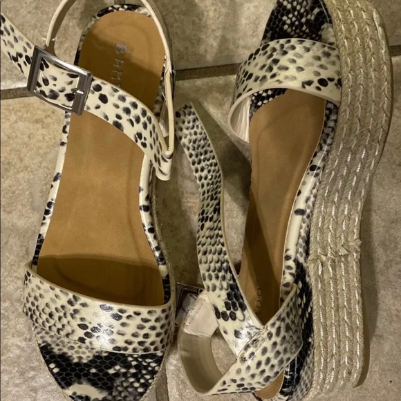 Brand New Bamboo Snake Skin Sandals size 6 - Picture 1 of 3